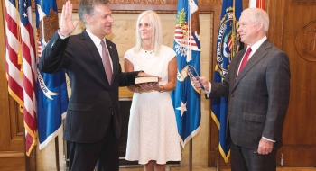 Novo diretor do FBI é empossado